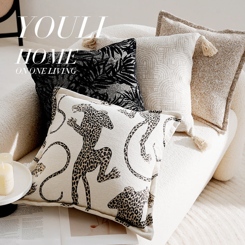 Decorative cushion Jacquard, Cream and Black