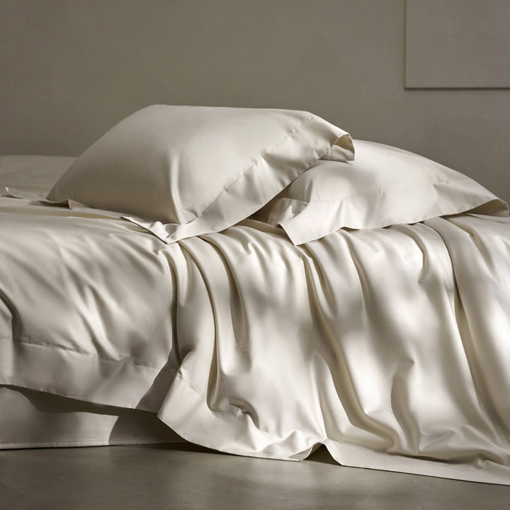 Cotton bed linen set, plain, satin weave