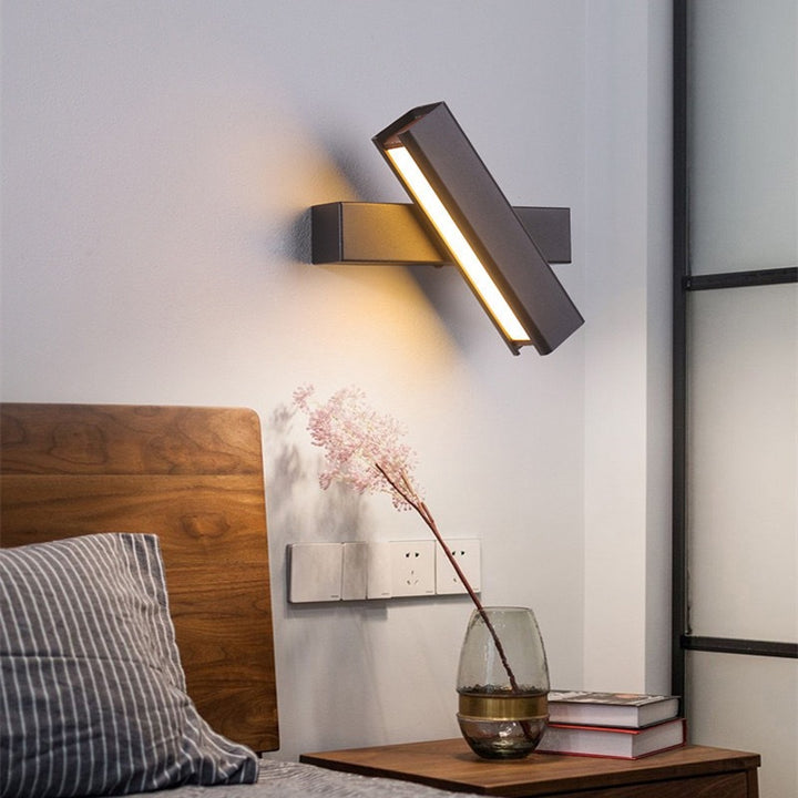 Modern LED wall light, adjustable