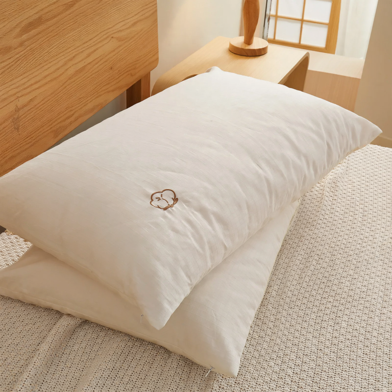 Cotton pillow with embroidery, 48x74cm