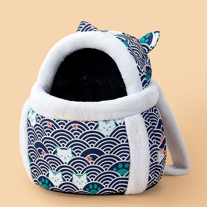 Double-shoulder backpack with animal motif for pets