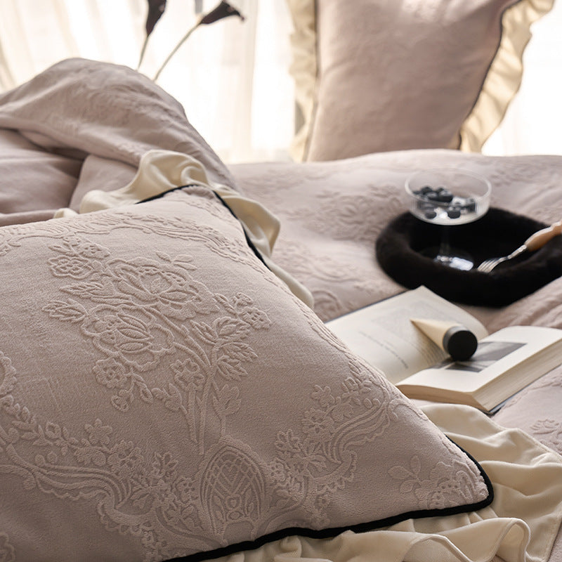Luxurious milk fiber fleece bedding set with ruffles