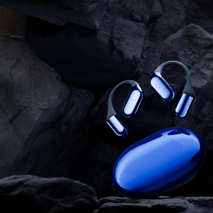 Ear headphones with long battery life and low latency