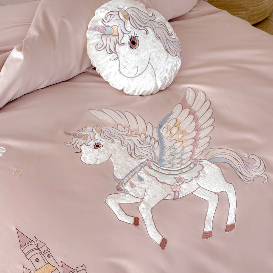 Cotton bedding set with cartoon embroidery