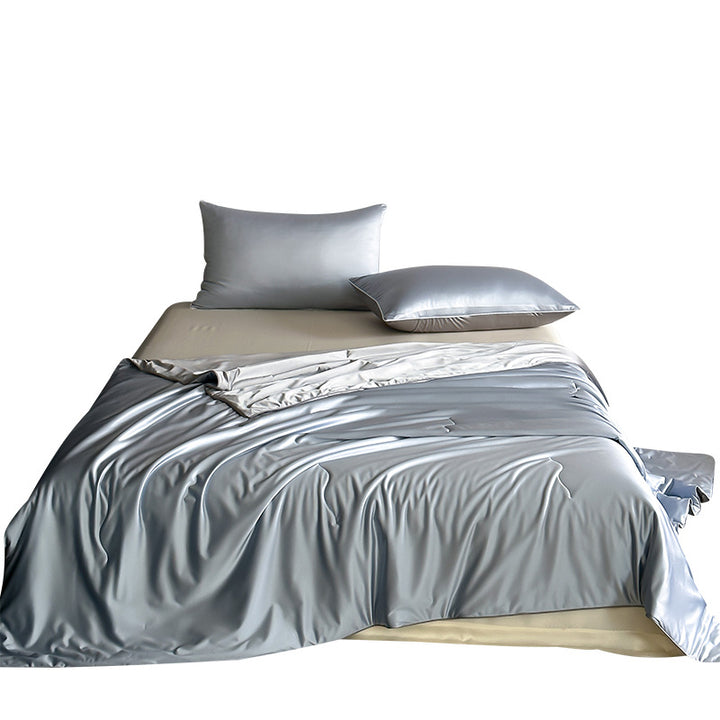 Silk summer duvet with mulberry silk filling