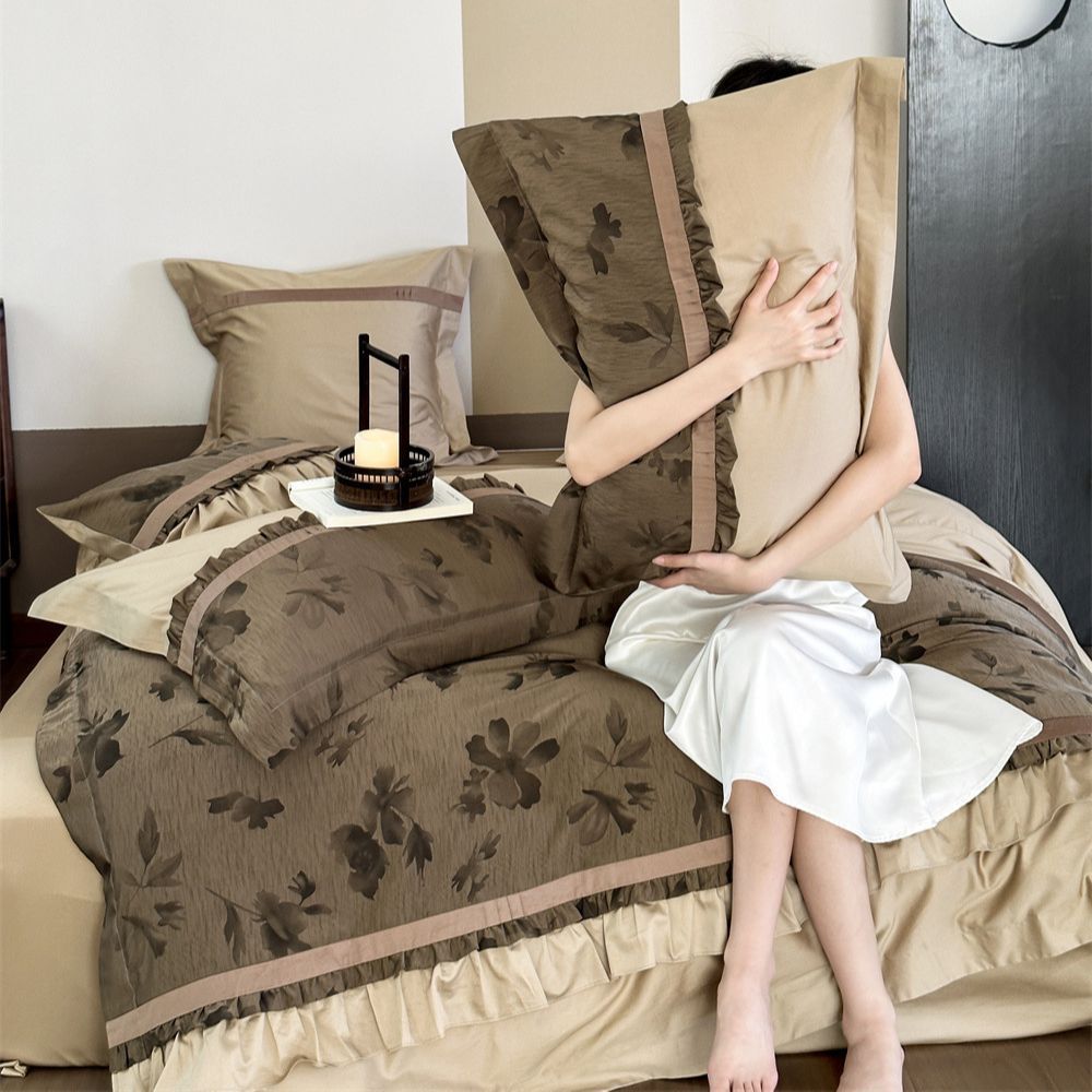 Classic cotton bedding set with floral embossing