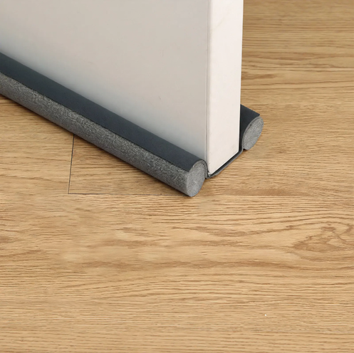 Door bottom seal, soundproof and windproof