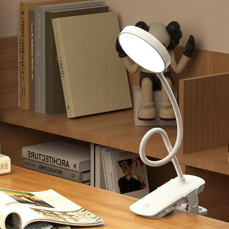 Eye-friendly LED clip lamp for studying and reading