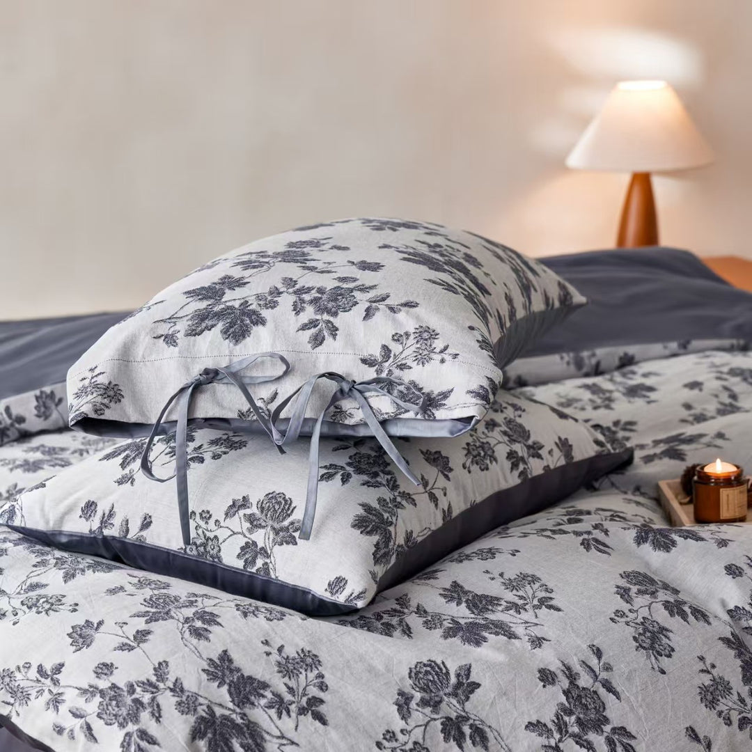 Long-staple cotton bedding, jacquard design