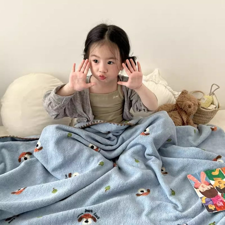 Cozy children's throw blanket with cartoon design, various sizes