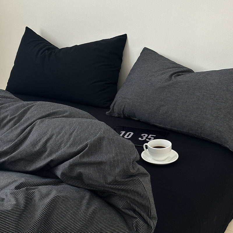 Bedding set made of washed cotton, striped