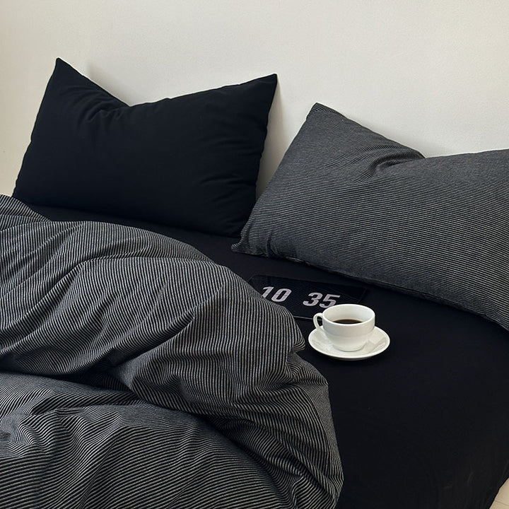 Bedding set made of washed cotton, striped