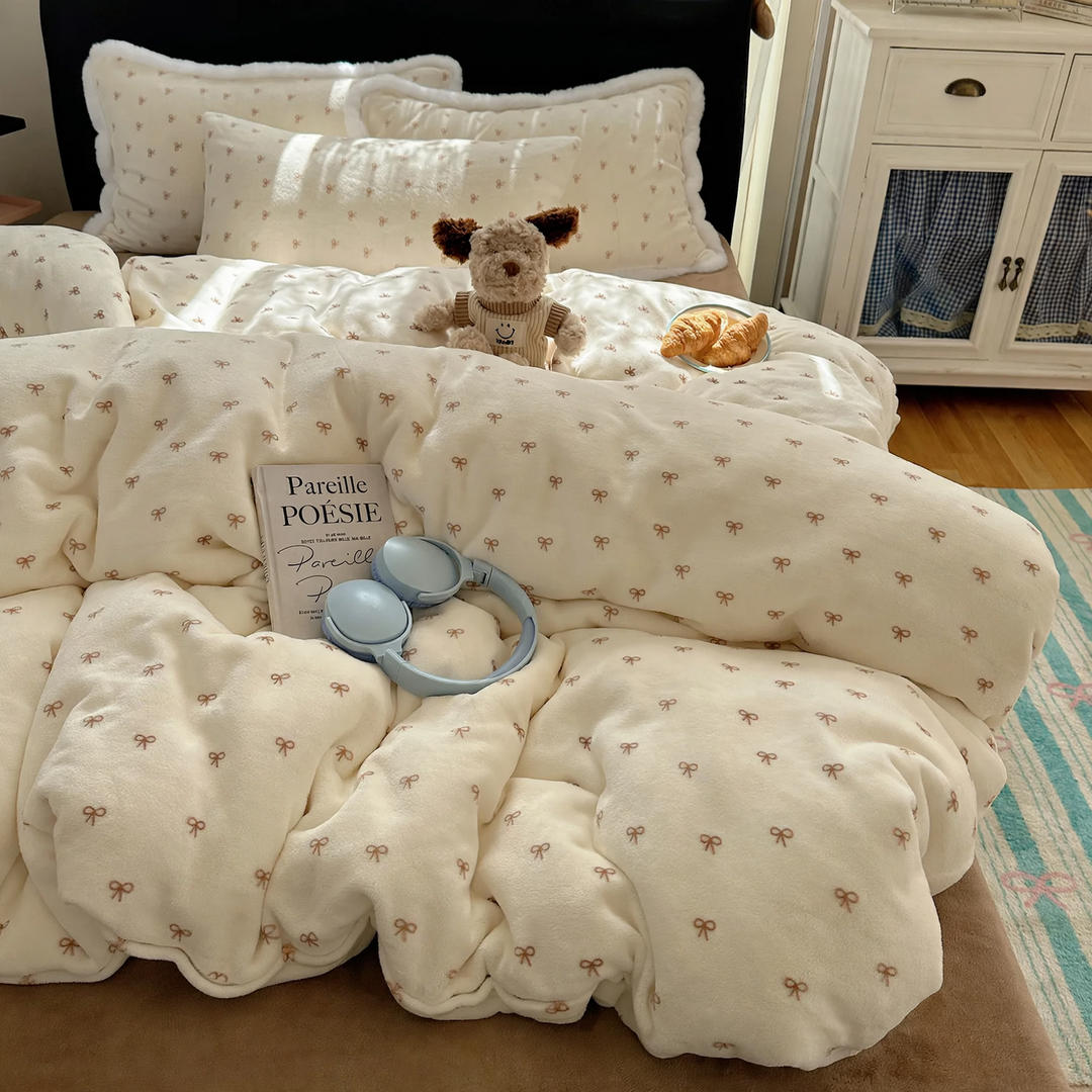 Playful milk fiber fleece bedding set with bows