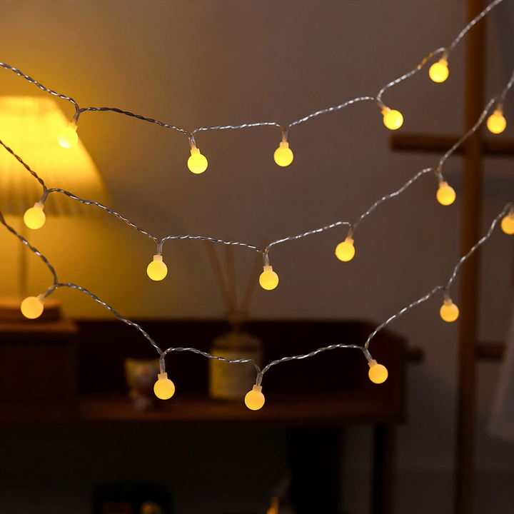 LED string lights with star and moon motifs