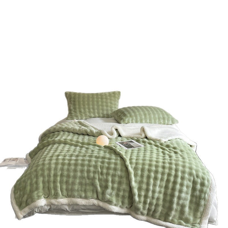 Double-layer blanket made of rabbit fur imitation, warm and fluffy