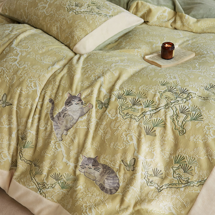 Winter bedding set made of milk fiber fleece, embroidered