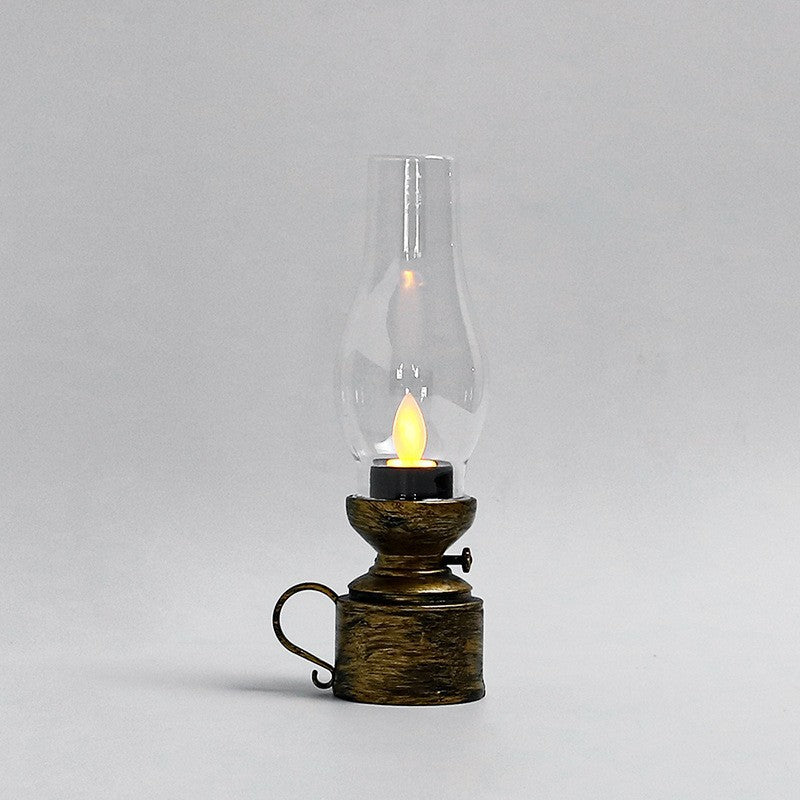 LED oil lantern in retro design
