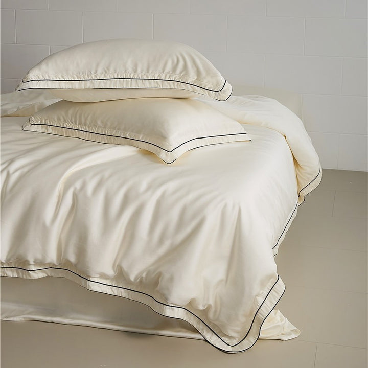 Luxurious bedding set made of long-staple cotton