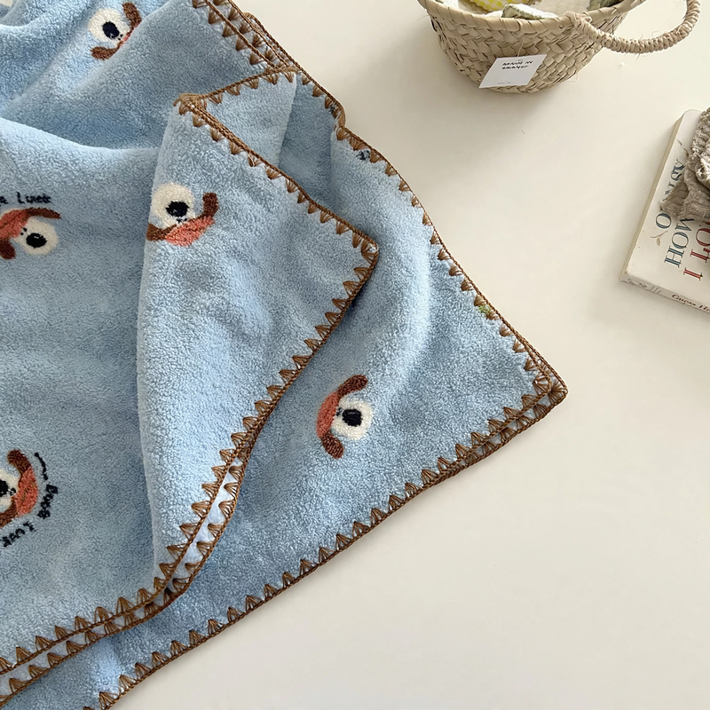 Cozy children's throw blanket with cartoon design, various sizes