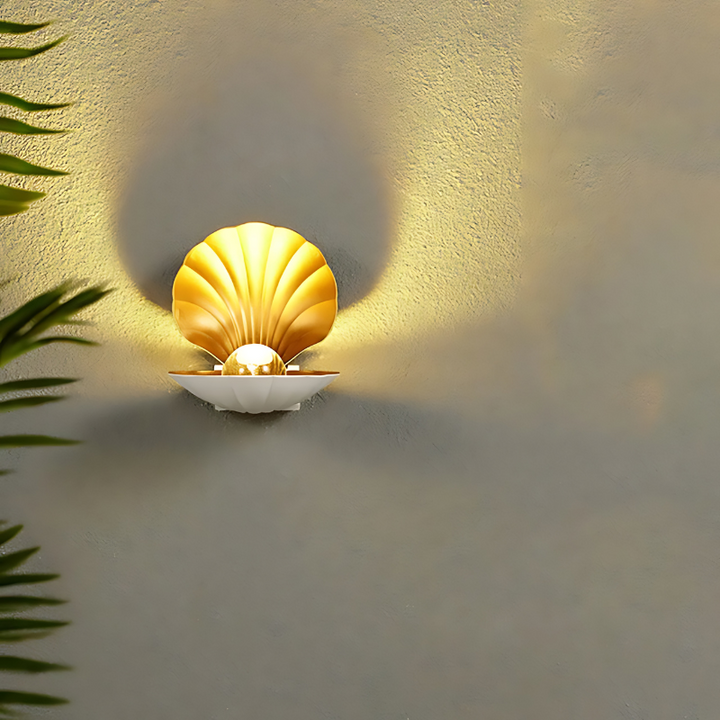 Outdoor wall lamp with WeatherSeal protection | Stornfield