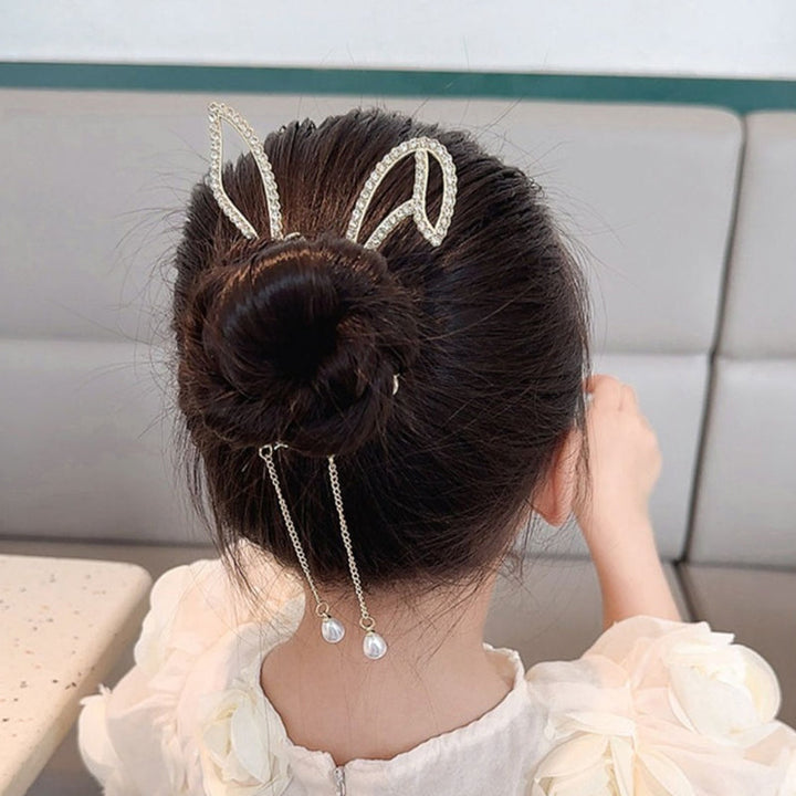 Elegant ponytail hair knot | Stornfield