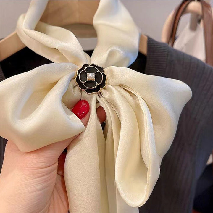 Camellia Scarf Buckle Stornfield