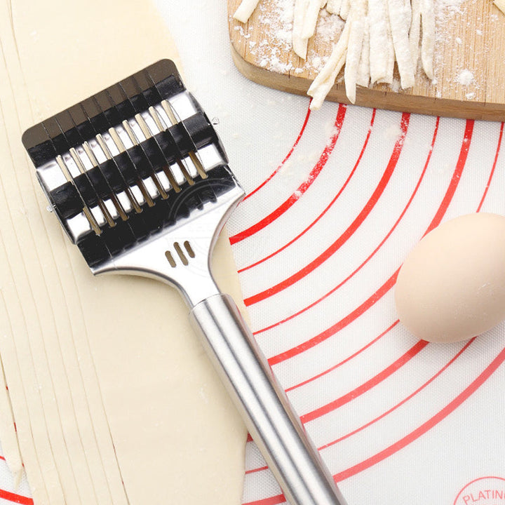 Noodle Spaghetti Cutter Roller | Stornfield