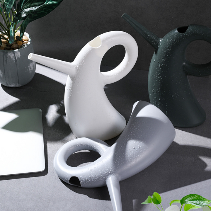 Stornfield | Watering can with extended spout – Elegant design for precise watering