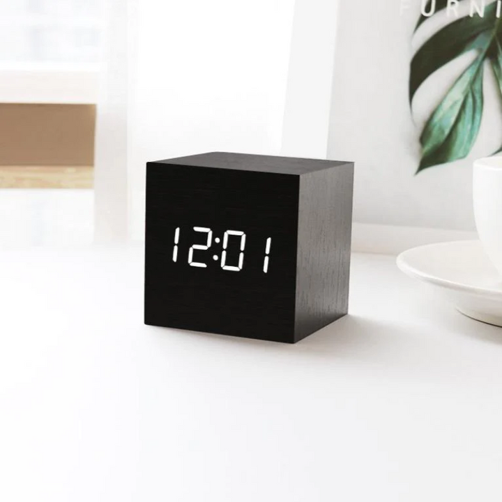 Stornfield | LED Cube Clock