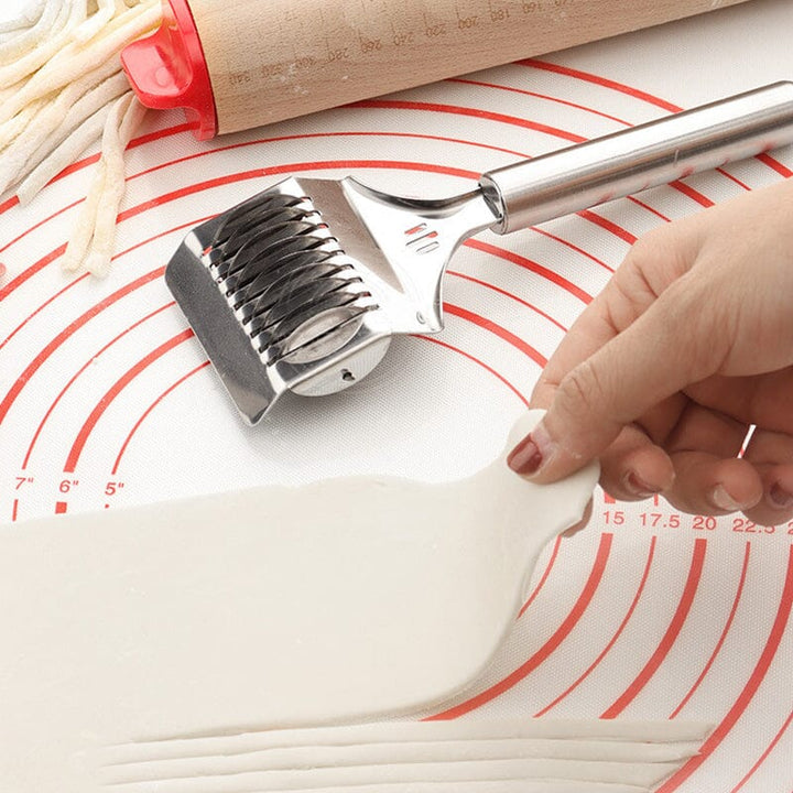 Noodle Spaghetti Cutter Roller | Stornfield