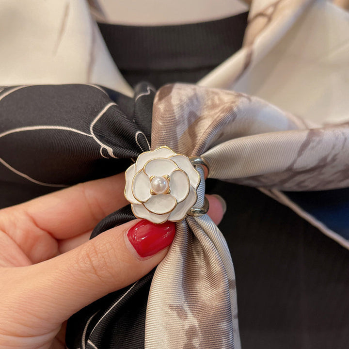 Camellia Scarf Buckle Stornfield