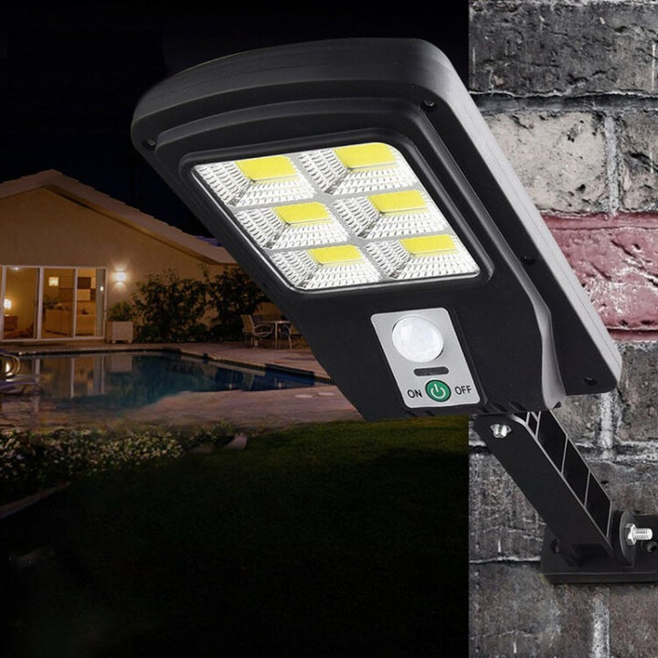 Stornfield | Solar Street Light with 4000 Lumens (Liquidation Sale)