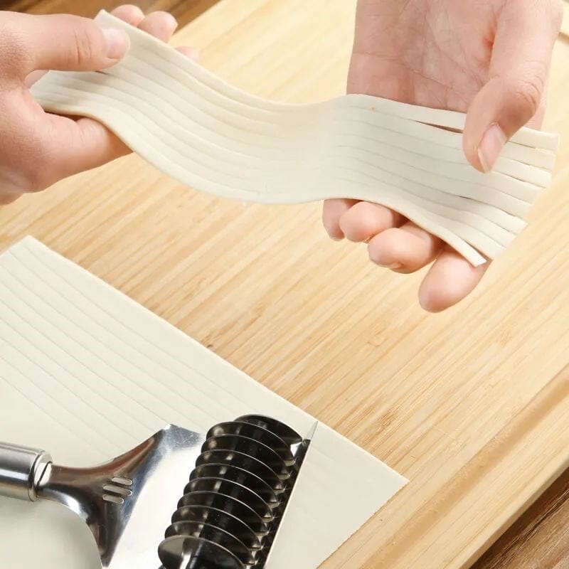 Noodle Spaghetti Cutter Roller | Stornfield