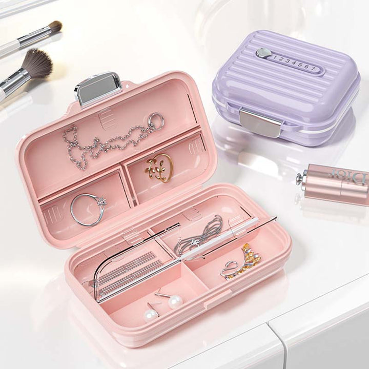 Stornfield | Small Portable Pill Box