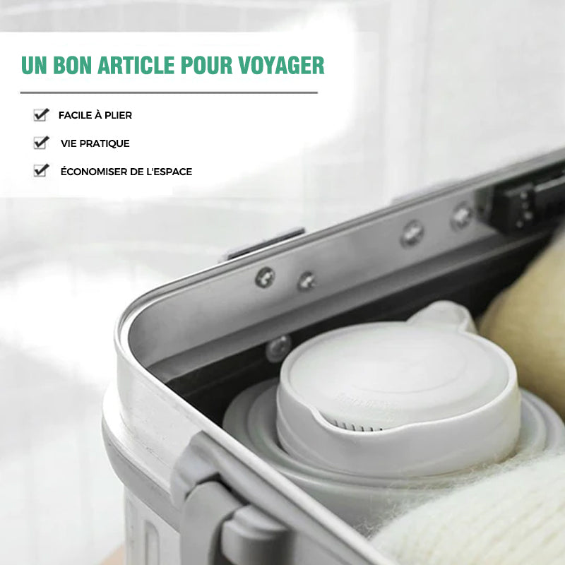 Portable silica gel travel pitcher with universal plug | Stornfield