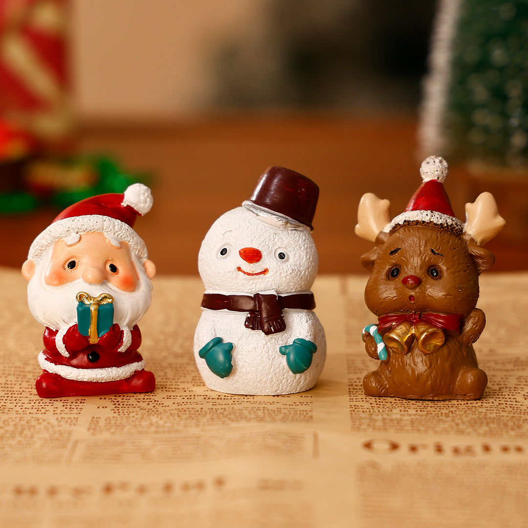 Decorative Christmas figures made of resin