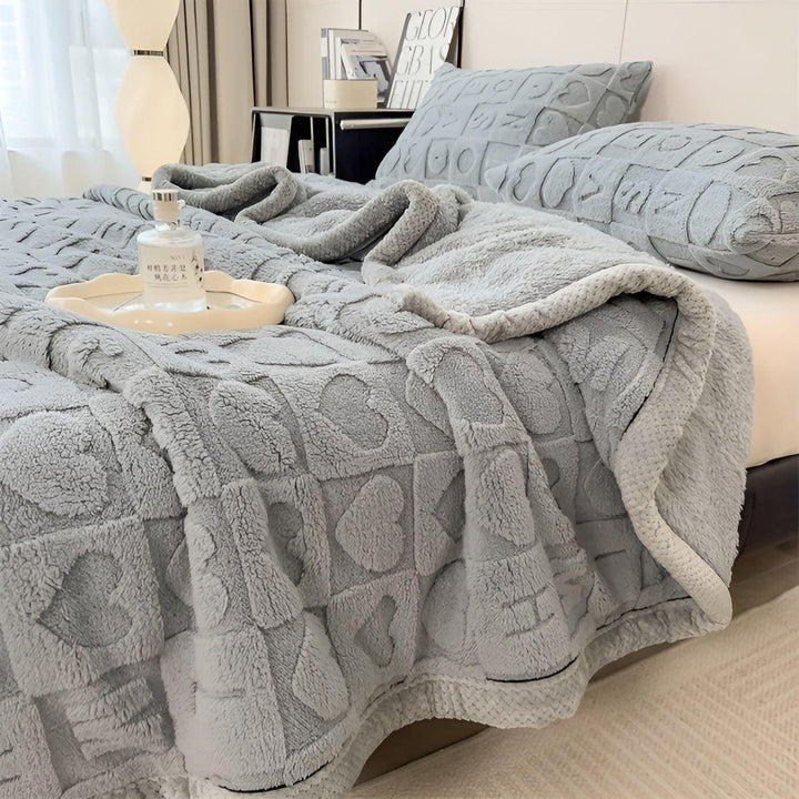 CoralDream Blanket - Warm Fleece Winter Blanket with Double-Sided Heart and Letter Design | Stornfield