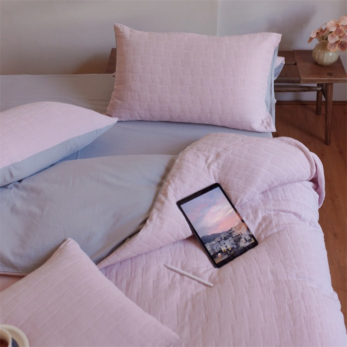 Bedding set made of three-layer cotton muslin
