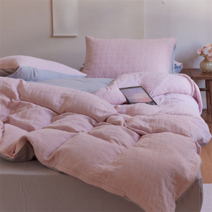 Bedding set made of three-layer cotton muslin