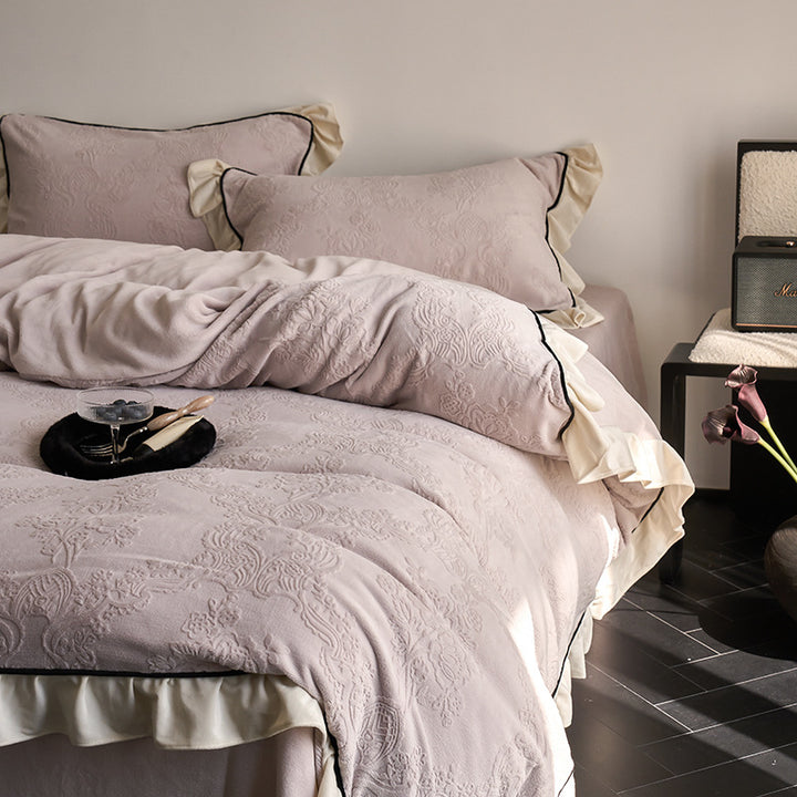 Luxurious milk fiber fleece bedding set with ruffles