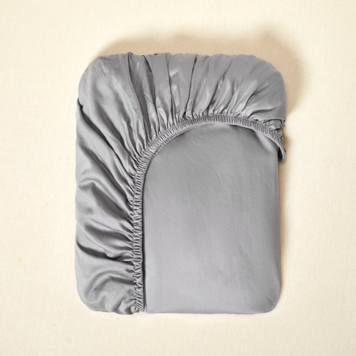 Fitted sheet made of long-staple cotton, satin