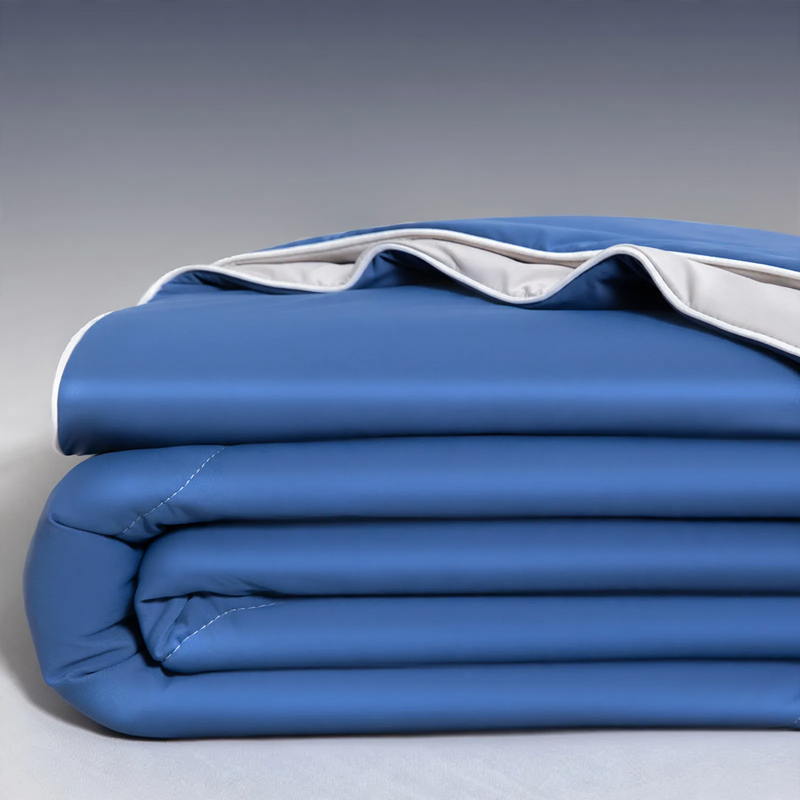 Summer blanket made of polyester, washable