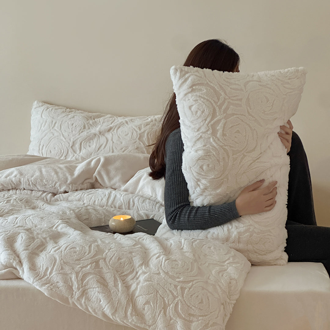 Milk fleece bedding set, 320g, with embossing pattern