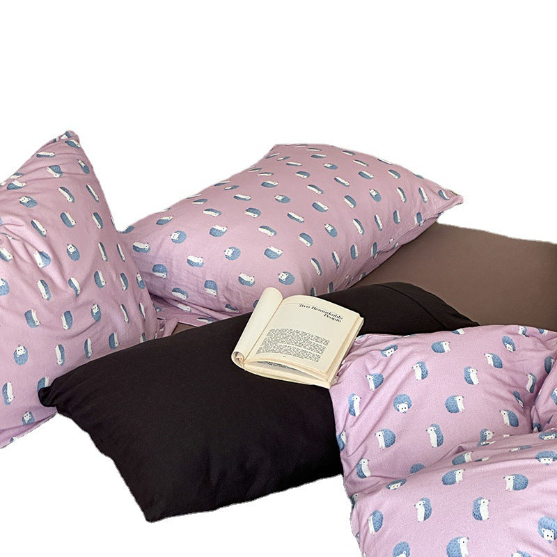 Soft knit bedding set made of cotton with animal motifs