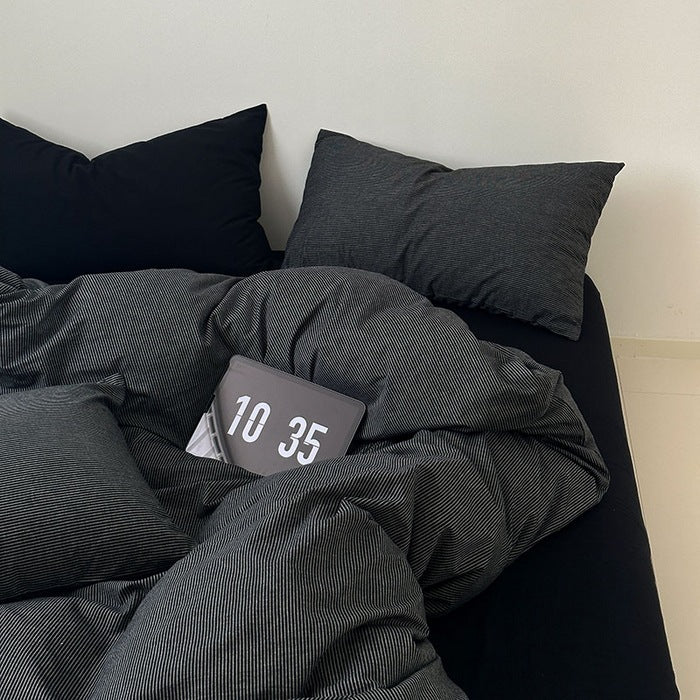 Bedding set made of washed cotton, striped