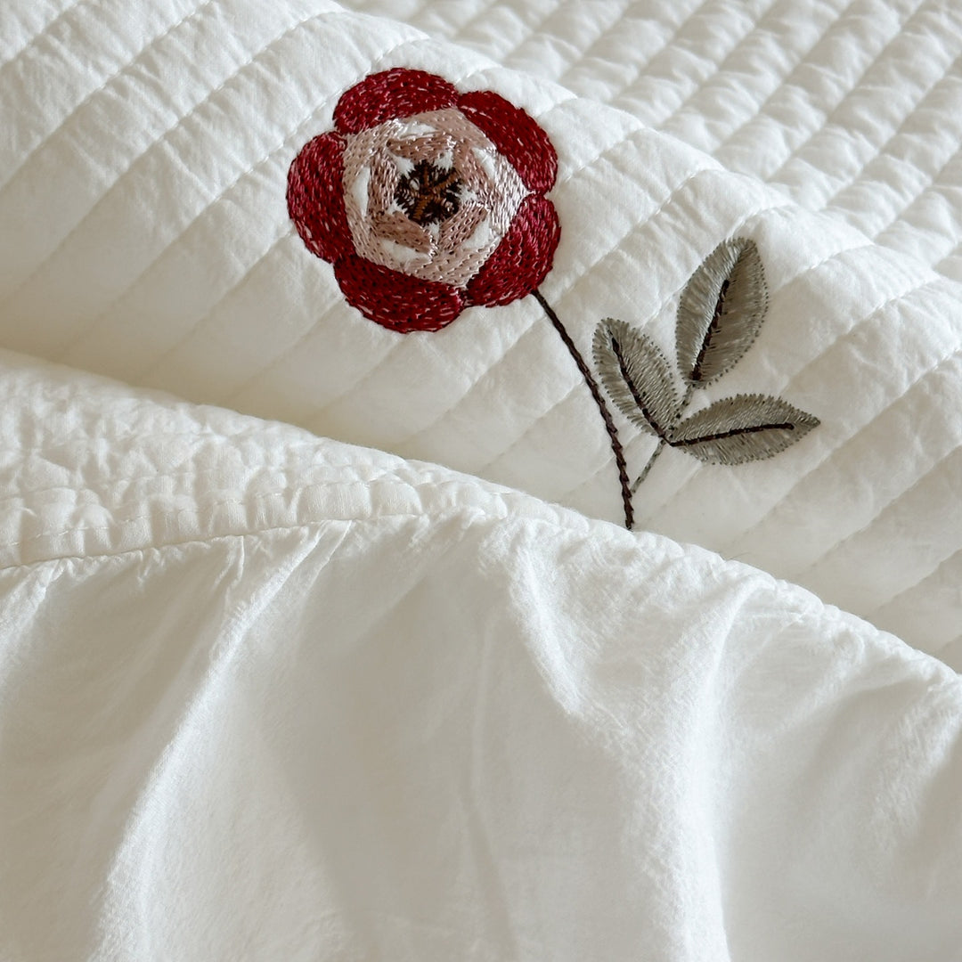 Cotton bedspread, 3-piece, with ruffles