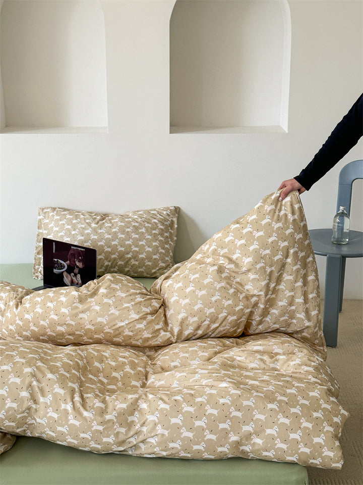 Soft knit bedding set made of cotton with animal motifs