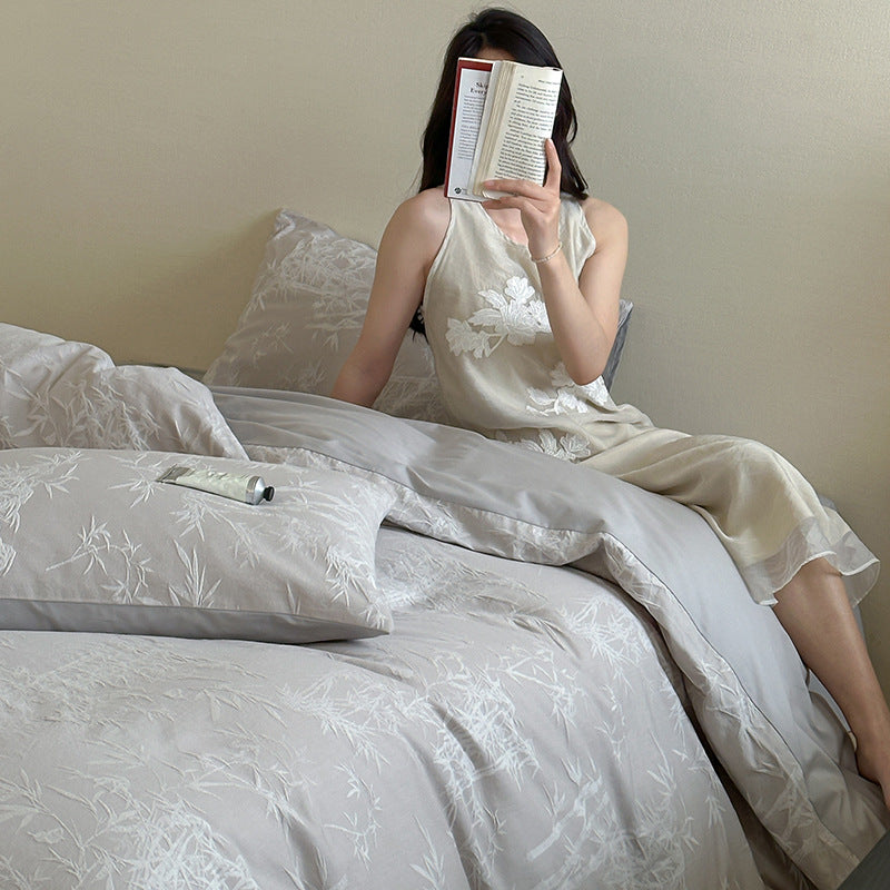 Cotton bedding set with jacquard woven texture