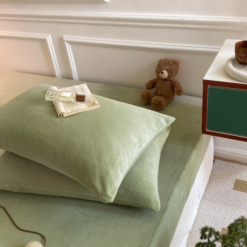Fitted sheet made of milk fiber fleece, Nordic style