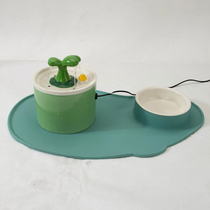 Electric ceramic drinking fountain with filtration and water circulation